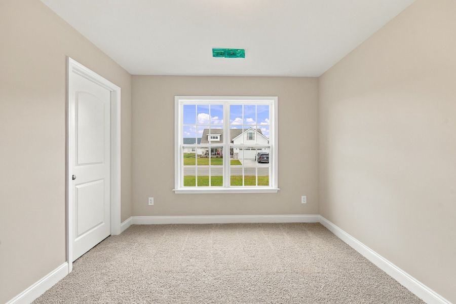 Spacious, unfurnished interior of a new home in Davenport Farms, Winterville (Image 32).