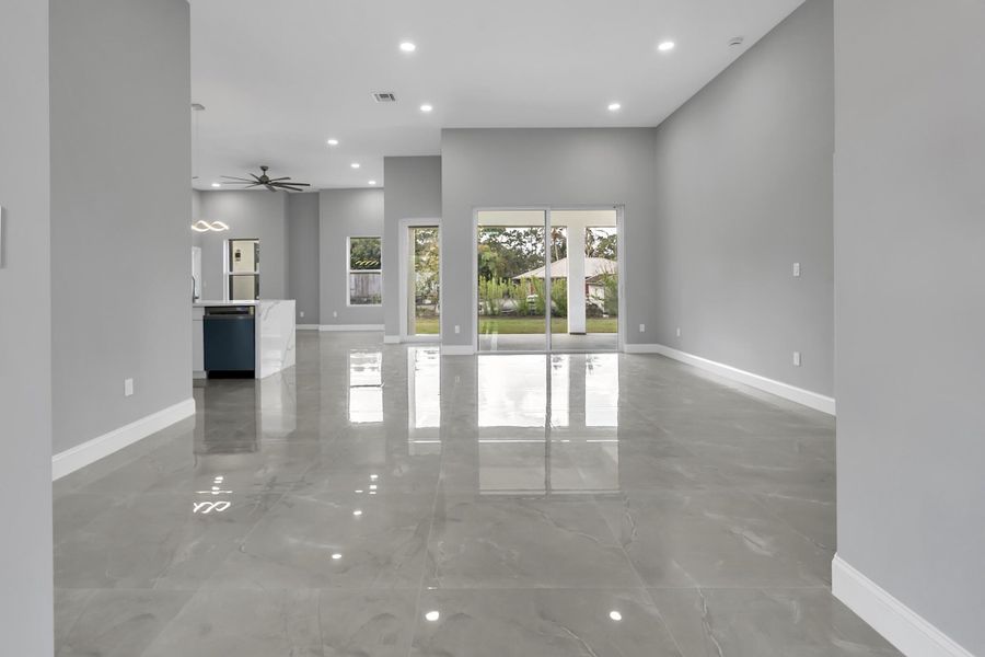 15174 69th Ct N. Loxahatchee 33470 -