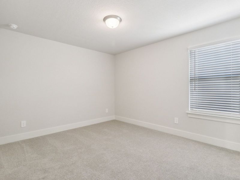 Spacious, unfurnished interior of a new home in Royal Crest, San Antonio (Image 29).