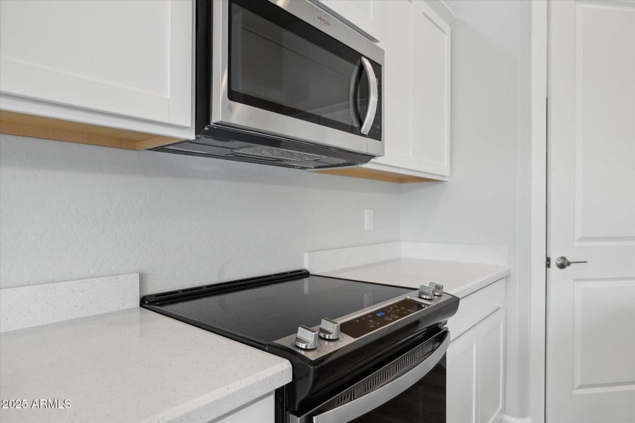 1,658 Kitchen 10 - 192 1,658 Kitchen 10 - 192