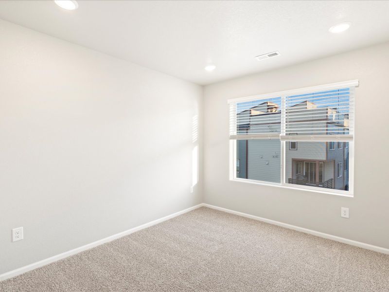 Spacious, unfurnished interior of a new home in Three Hills, Morrison (Image 16).