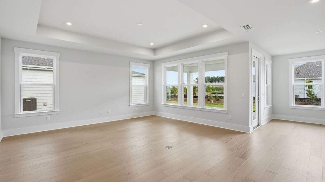 Spacious, unfurnished interior of a new home in Sun City Hilton Head, Bluffton (Image 15).