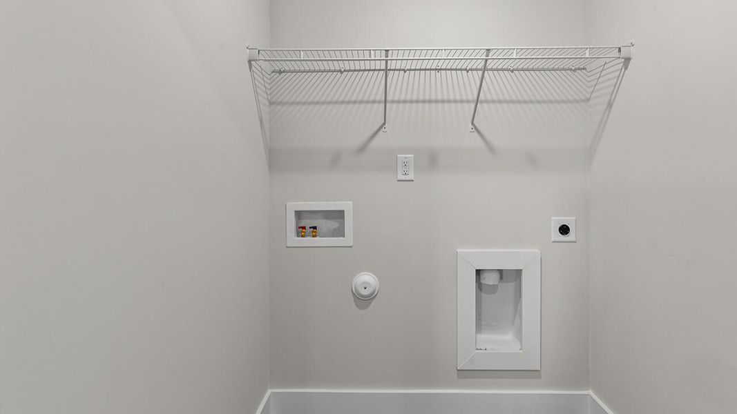 Spacious, unfurnished interior of a new home in Sidbury Station, Castle Hayne (Image 13).