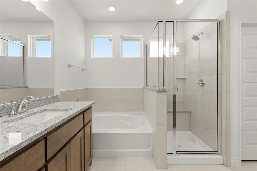 18_19. 510 Front Davis - Bath 18_19. 510 Front Davis - Bath