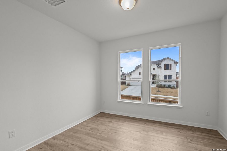 Spacious, unfurnished interior of a new home in Homestead, Schertz (Image 30).