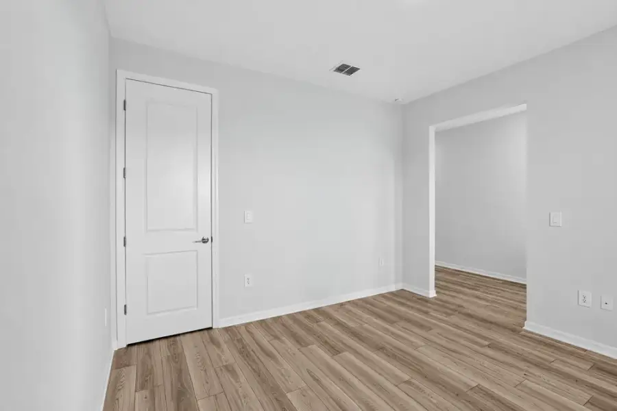 Spacious, unfurnished interior of a new home in Center Lake Ranch Community Group Page, St. Cloud (Image 23).