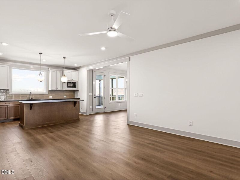 009-1280x960-living-room