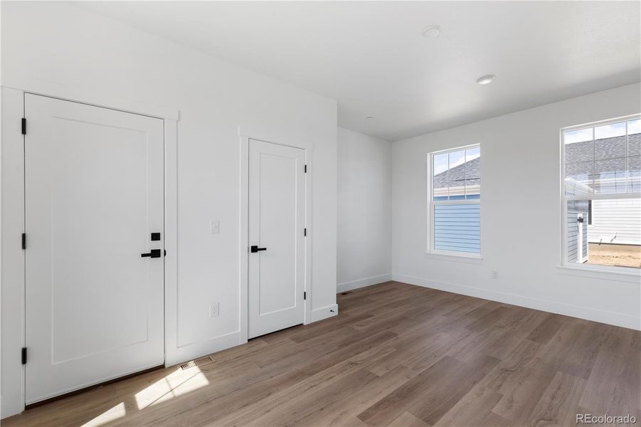 Spacious, unfurnished interior of a new home in Westerly, Erie (Image 10).