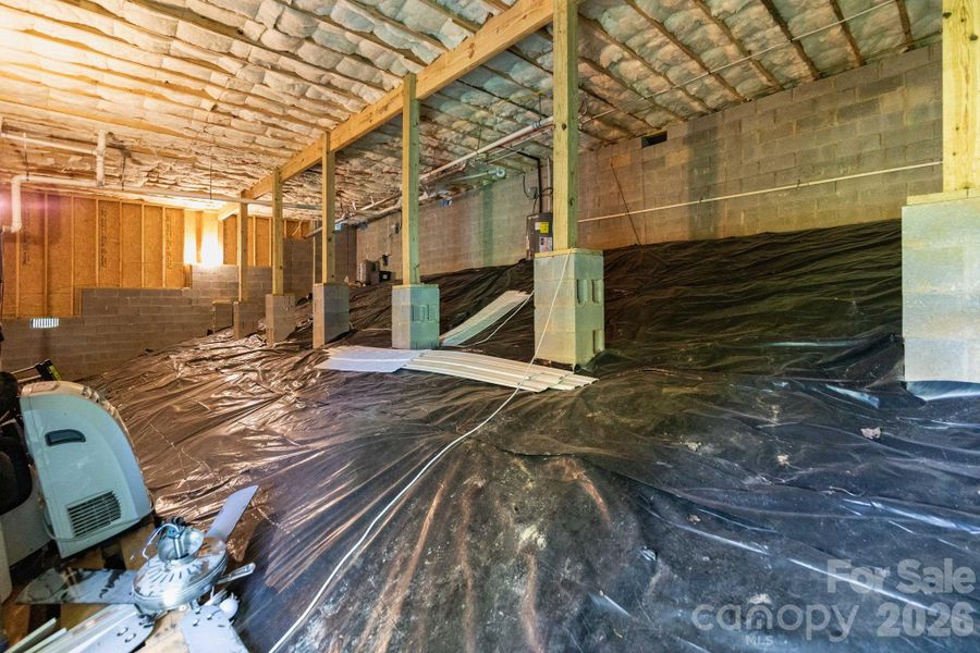 Large crawlspace. Room for storage. Large crawlspace. Room for storage.