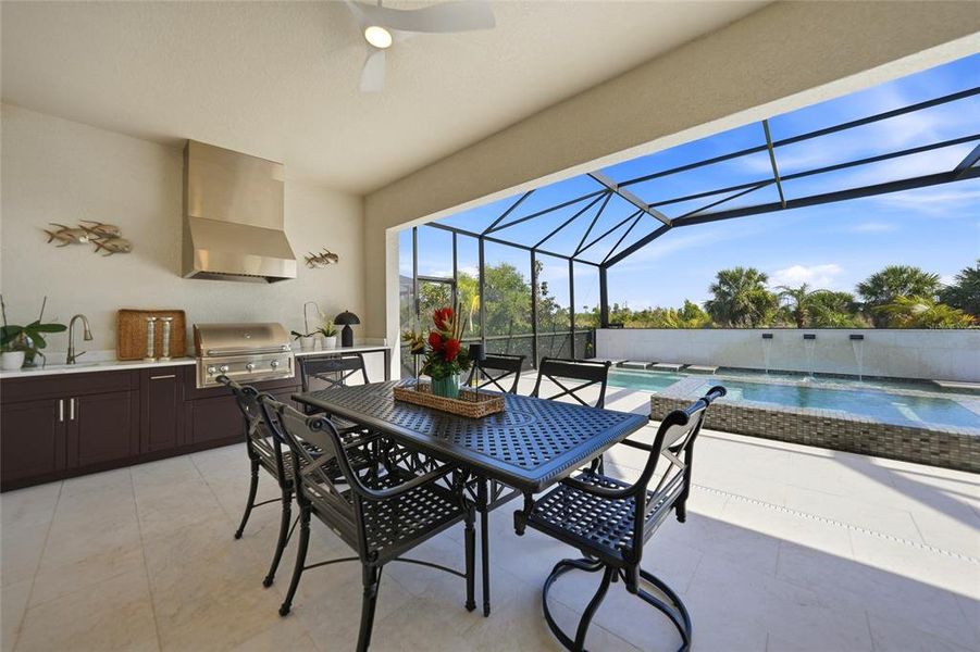 Exterior details and patio area of a home in , Venice (Image 4).