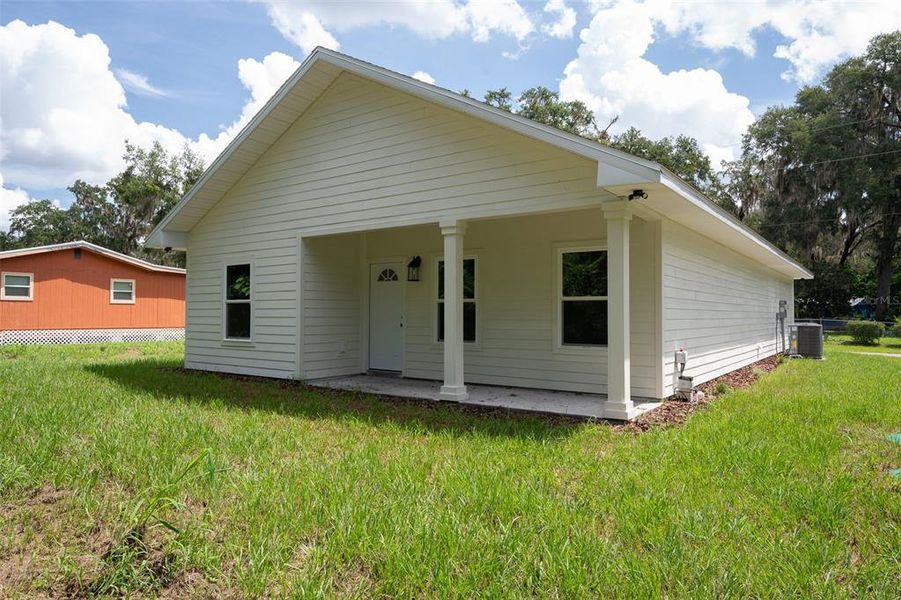 Exterior details and patio area of a home in , Gainesville (Image 3).