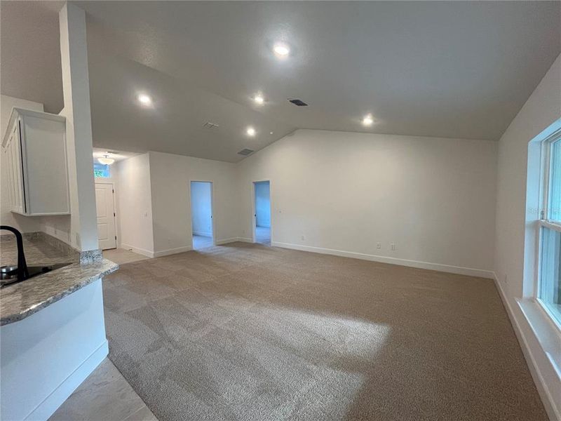 Spacious, unfurnished interior of a new home in Orange Blossom Hills, Summerfield (Image 12).