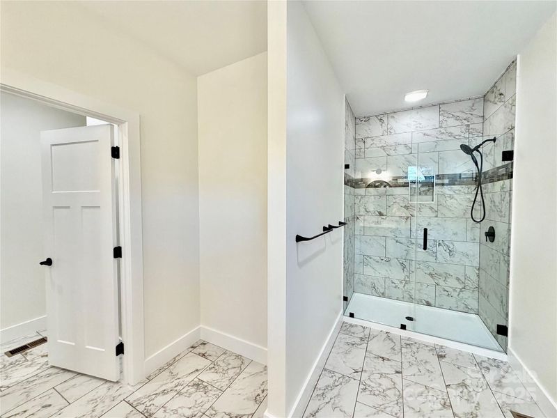 Spacious, unfurnished interior of a new home in , Mars Hill (Image 24).