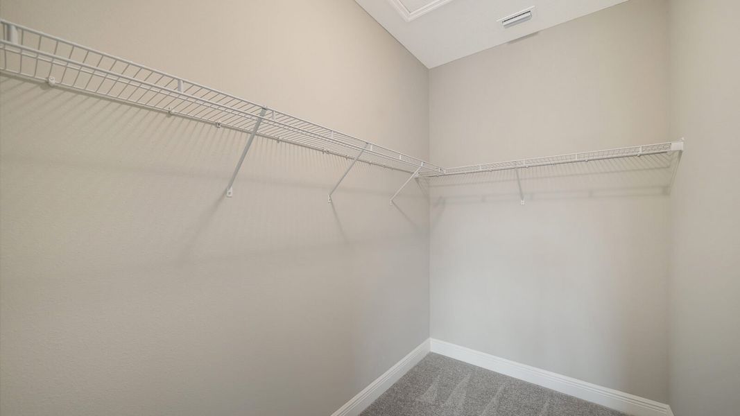 Spacious, unfurnished interior of a new home in Windward, Sarasota (Image 24).
