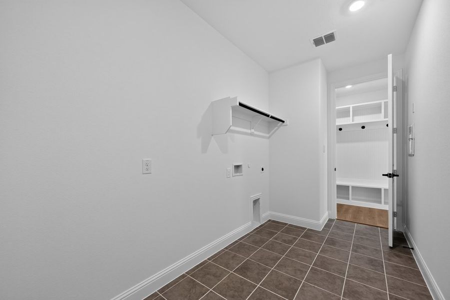 Spacious, unfurnished interior of a new home in The Ridge at Northlake, Northlake (Image 17).
