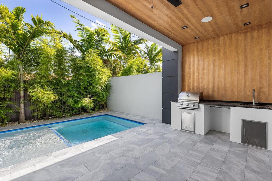 Image 47 of a home in .