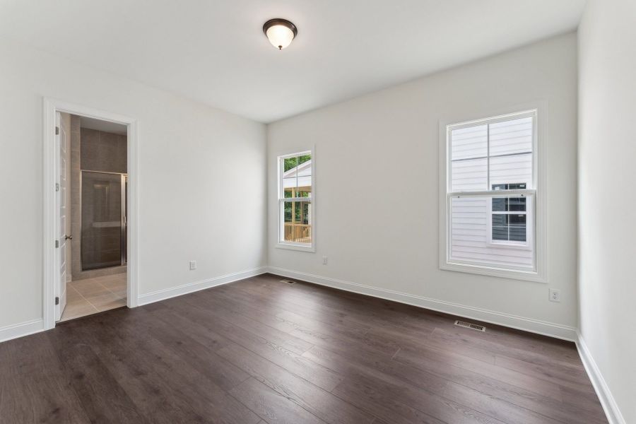 16- HHHunt Homes Mason Guest Suite