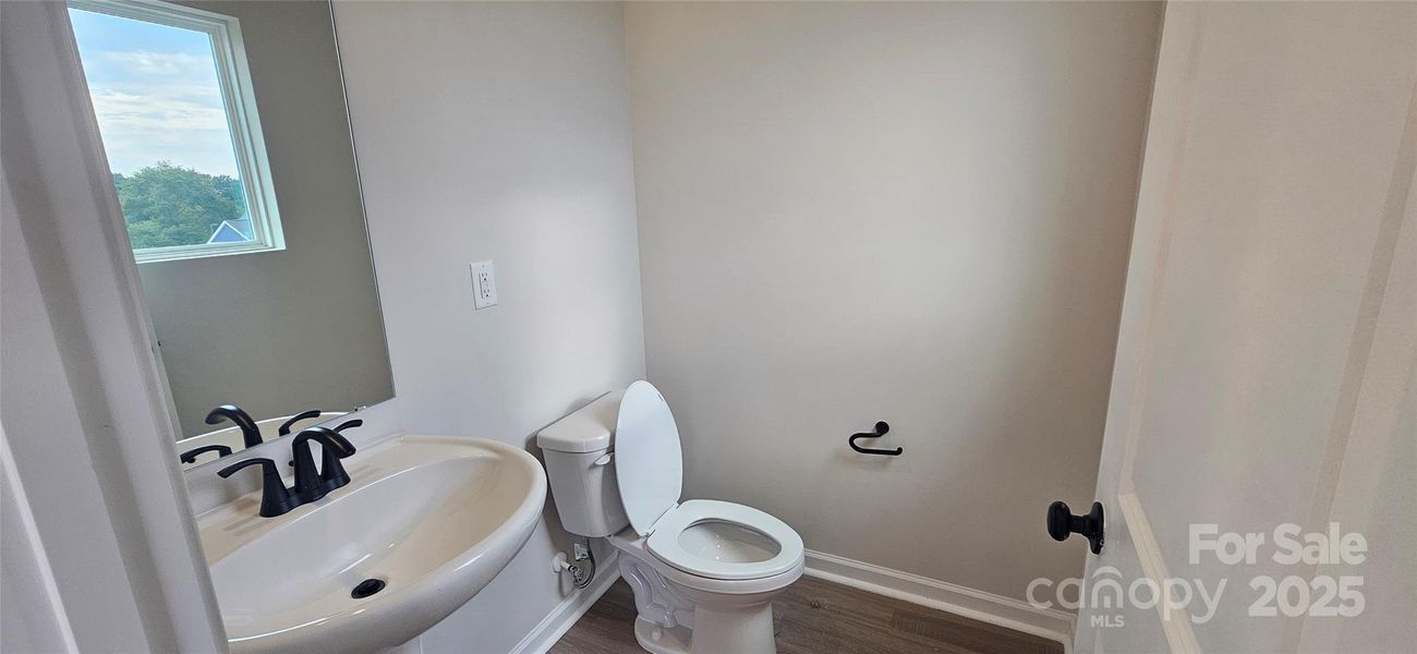 Image 22 of a home in Rhyne Court. Image 22 of a home in Rhyne Court.