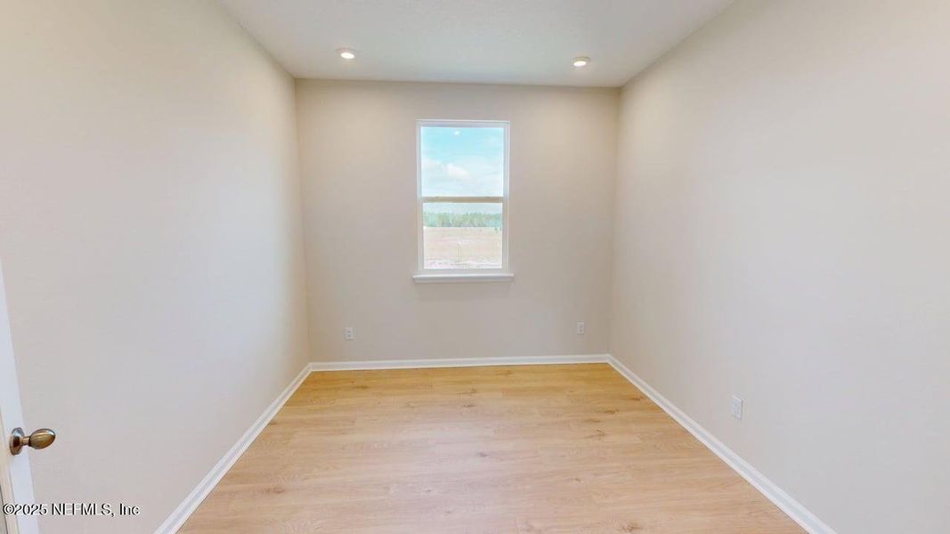 Spacious, unfurnished interior of a new home in Sandridge Hills, Green Cove Springs (Image 11).