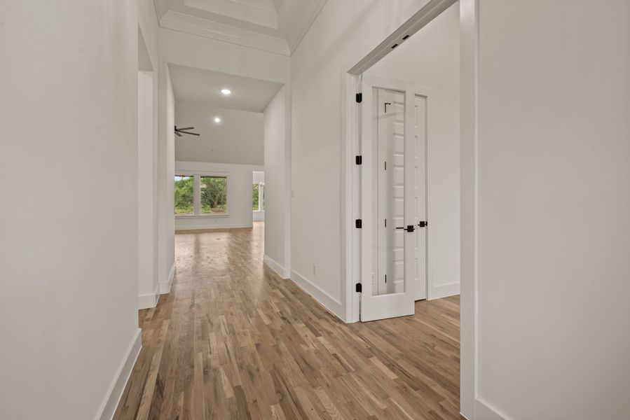 Spacious, unfurnished interior of a new home in Rolling Creek Ranch, Aledo (Image 25). Spacious, unfurnished interior of a new home in Rolling Creek Ranch, Aledo (Image 25).