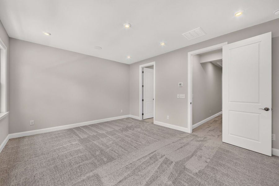 Spacious, unfurnished interior of a new home in Old Town Village, Waxhaw (Image 36).