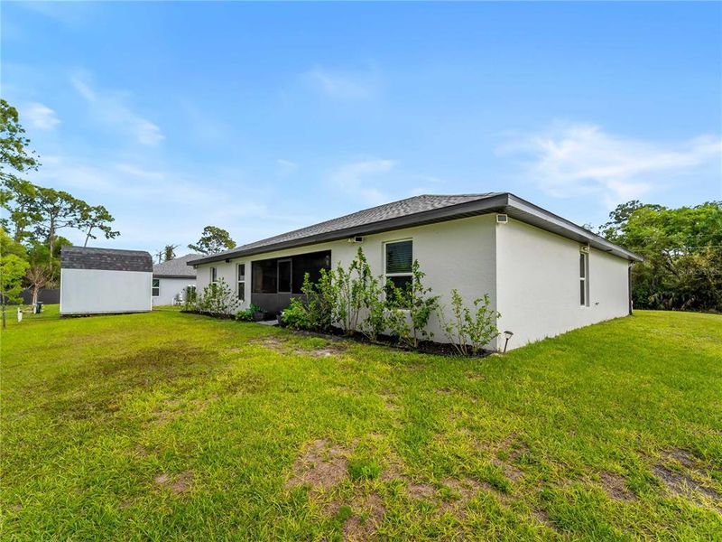 Exterior details and patio area of a home in , Port Charlotte (Image 21).