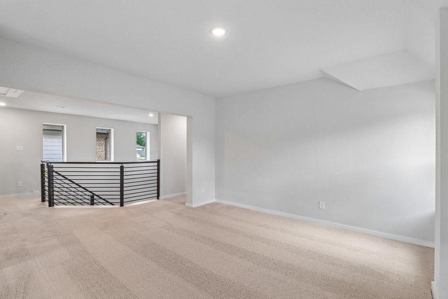 Spacious, unfurnished interior of a new home in Granger Pines, Conroe (Image 19).