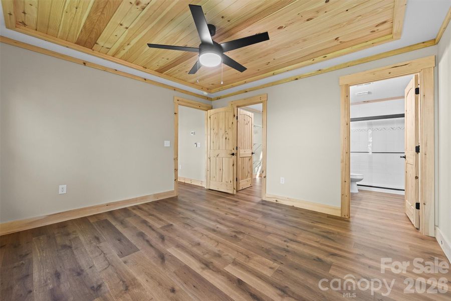 Spacious, unfurnished interior of a new home in , Whittier (Image 24).