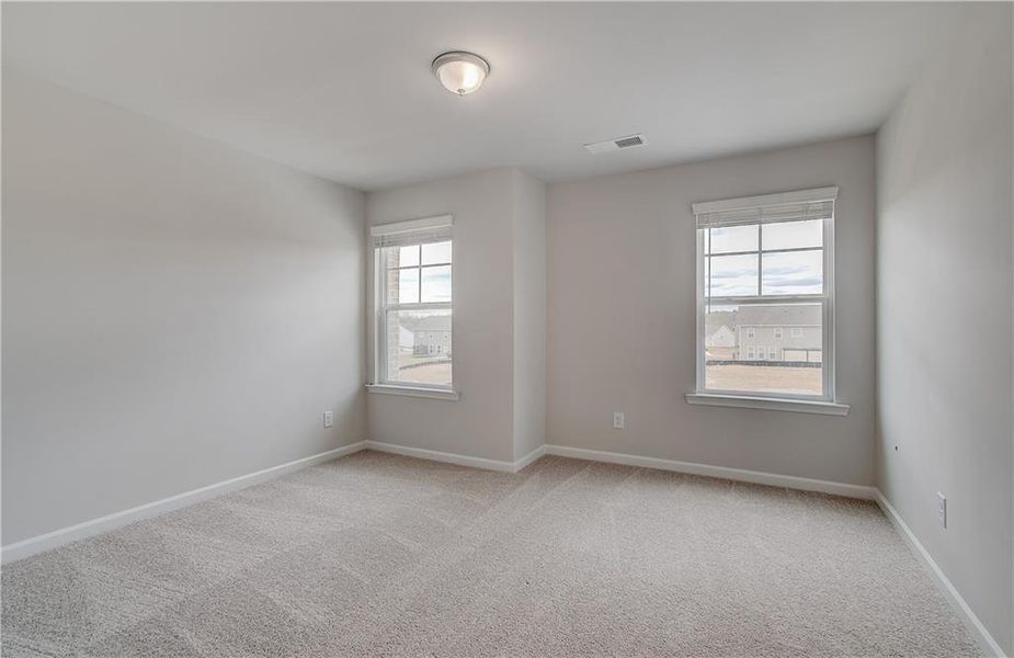 Spacious, unfurnished interior of a new home in Chapel Hill, Newnan (Image 23).