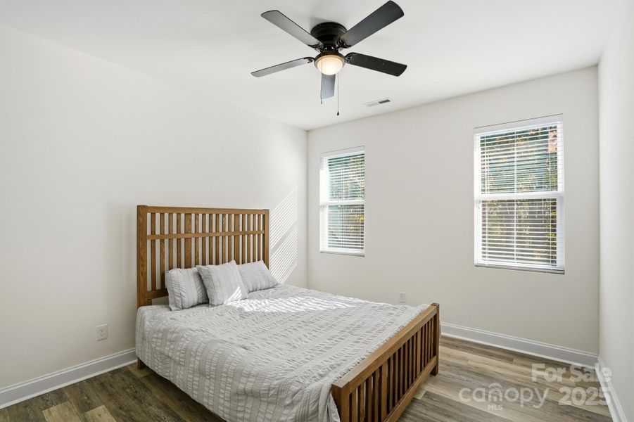 Sec BR#3 w/Jack and Jill Bathroom