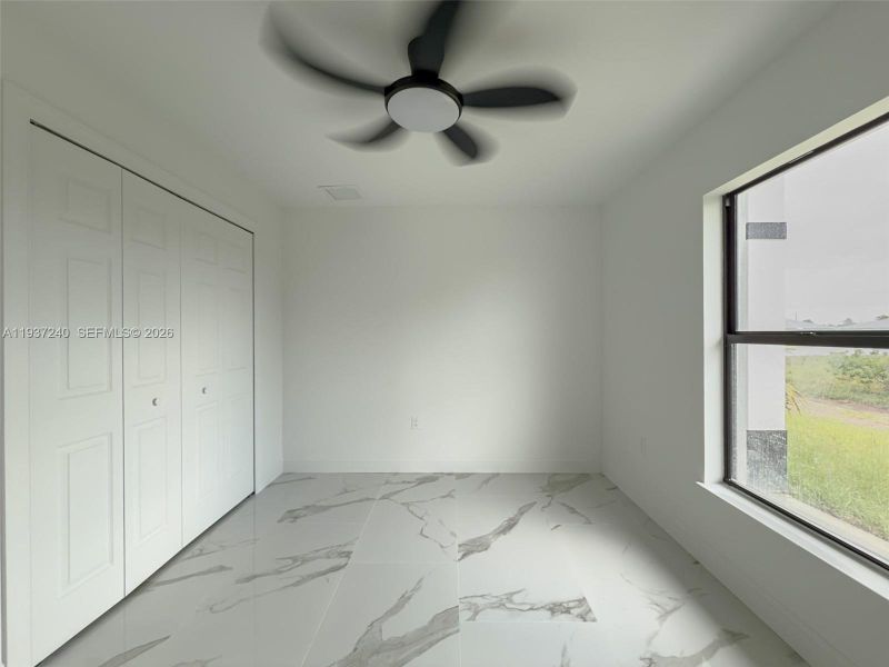 Spacious, unfurnished interior of a new home in , Lehigh Acres (Image 15).