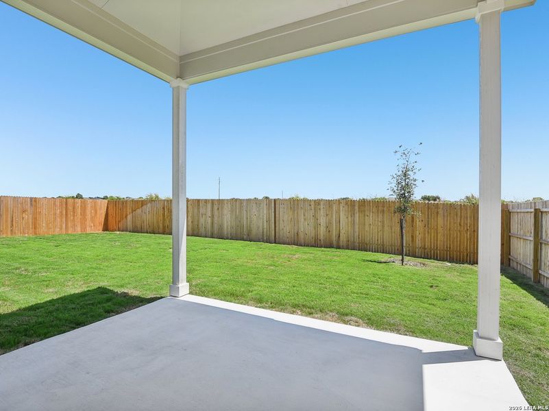 Exterior details and patio area of a home in Weltner Farms 60’s, New Braunfels (Image 3).