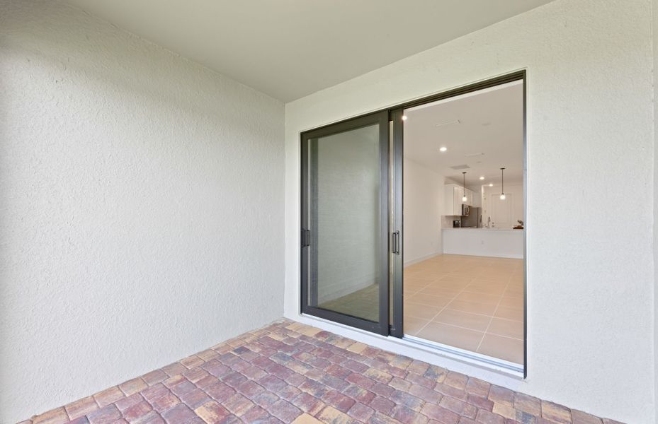 Spacious lanai Spacious lanai