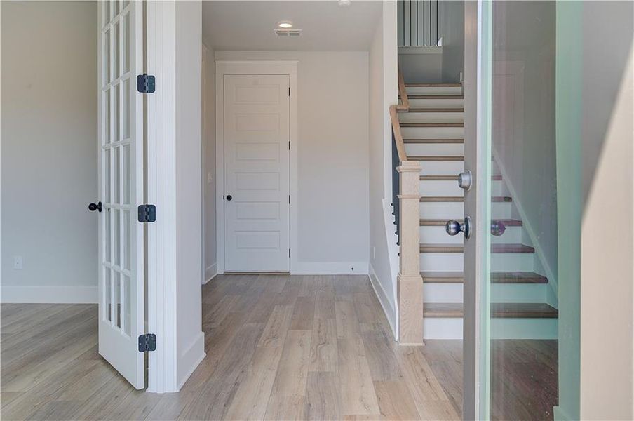 Spacious, unfurnished interior of a new home in Barrett Pointe, Kennesaw (Image 27).