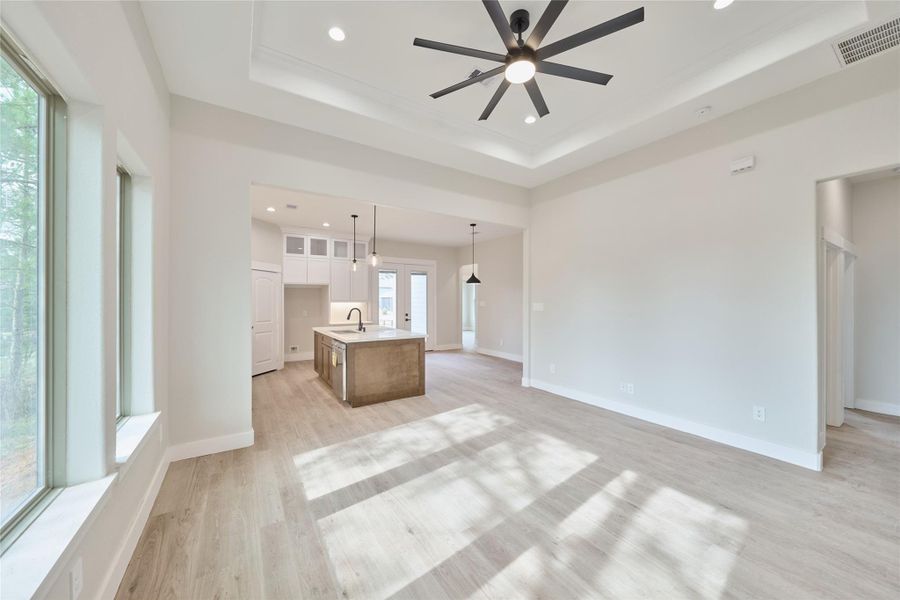 Spacious, unfurnished interior of a new home in , Huntsville (Image 16).