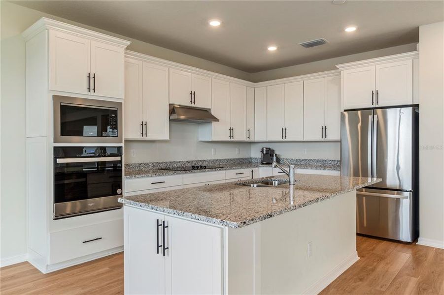 Furnished interior view inside a new home in , Orlando (Image 7).