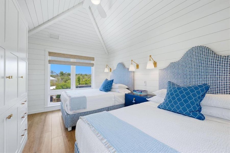 Furnished interior view inside a new home in , Boca Grande (Image 15).