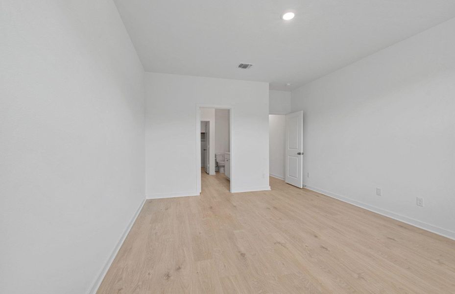 Spacious, unfurnished interior of a new home in County View, Temple (Image 28). Spacious, unfurnished interior of a new home in County View, Temple (Image 28).