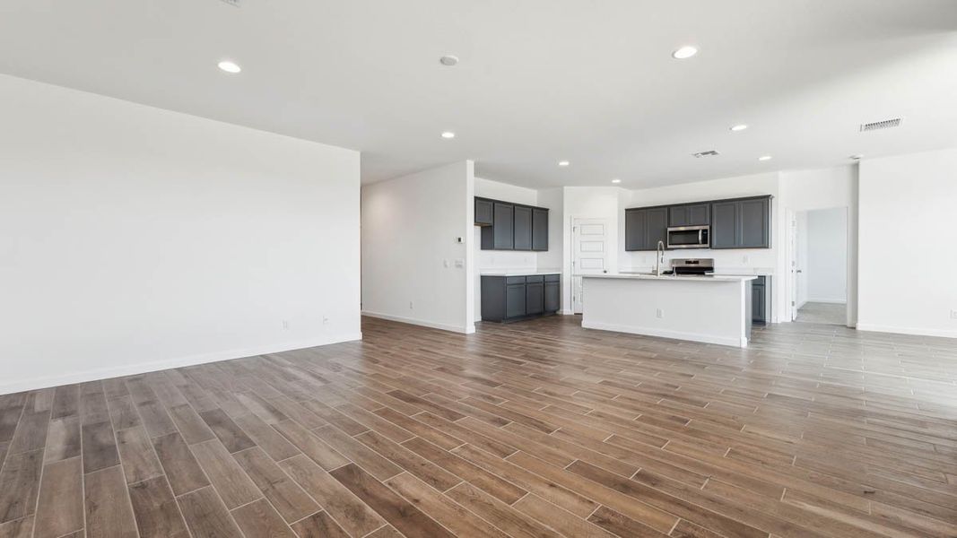 Spacious, unfurnished interior of a new home in Carlton Commons, Casa Grande (Image 12). Spacious, unfurnished interior of a new home in Carlton Commons, Casa Grande (Image 12).