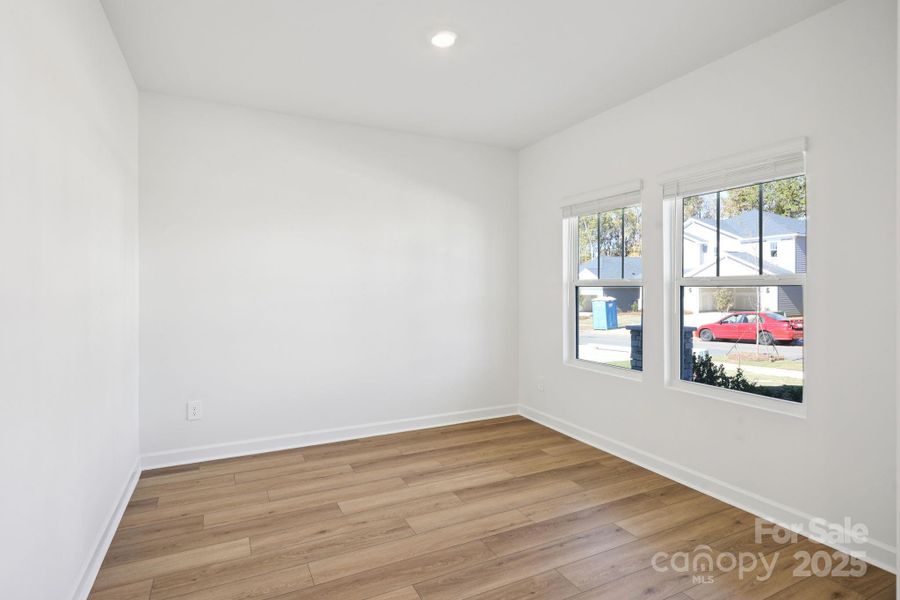 Spacious, unfurnished interior of a new home in Oxford Station, Salisbury (Image 11).
