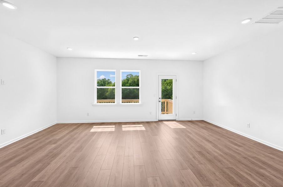Spacious, unfurnished interior of a new home in Silverstone, Knightdale (Image 20). Spacious, unfurnished interior of a new home in Silverstone, Knightdale (Image 20).