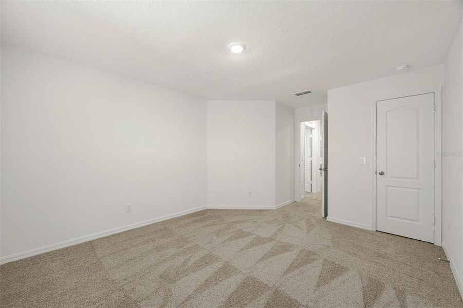 Spacious, unfurnished interior of a new home in Sol Vista, Dundee (Image 25).