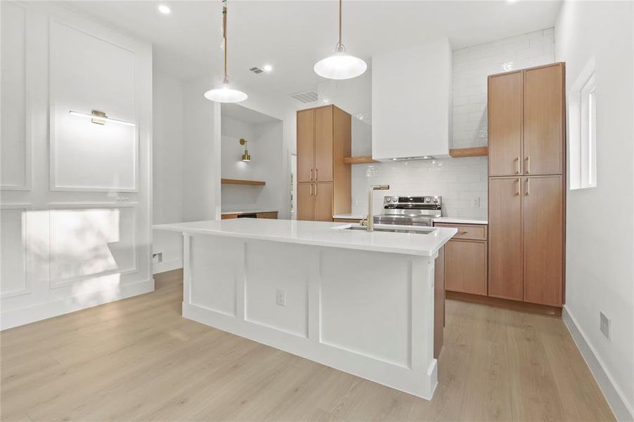 Furnished interior view inside a new home in , Dallas (Image 5).