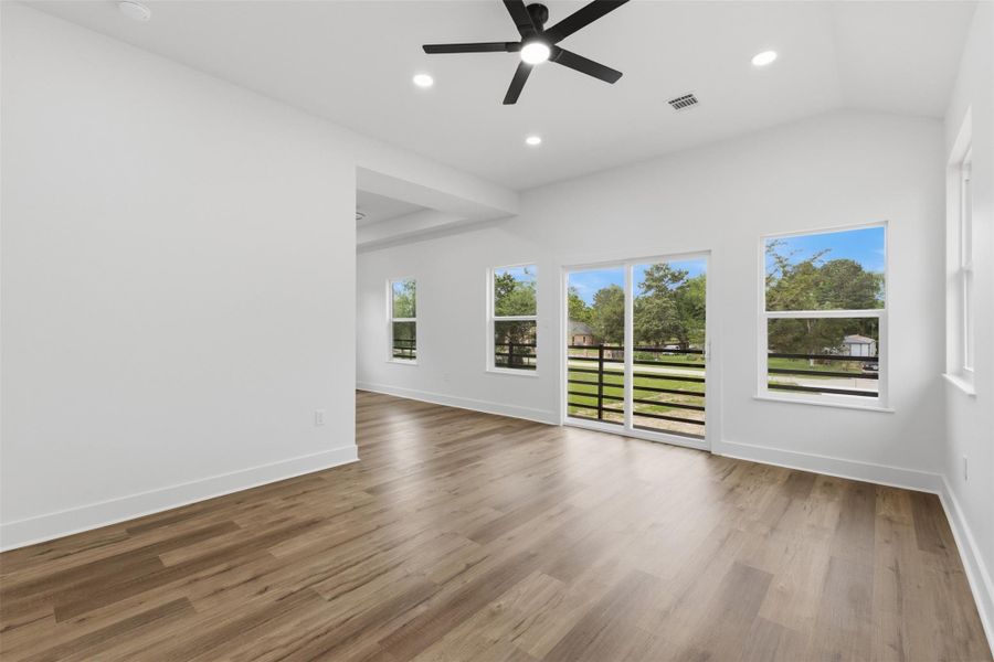 Spacious, unfurnished interior of a new home in , Prairie View (Image 22).