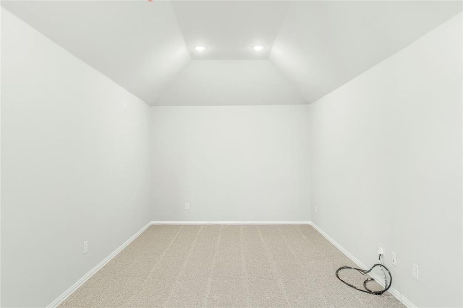 Spacious, unfurnished interior of a new home in Sable Creek, Sanger (Image 35). Spacious, unfurnished interior of a new home in Sable Creek, Sanger (Image 35).