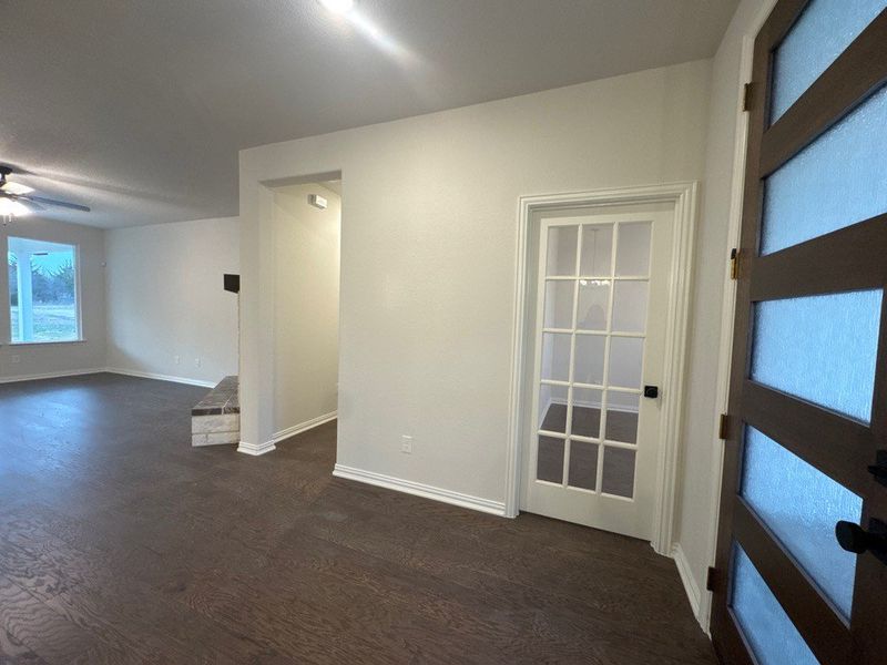 Spacious, unfurnished interior of a new home in Terra Escalante, Blue Ridge (Image 7).