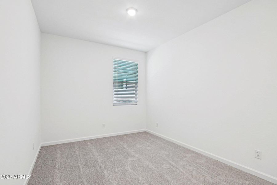 29-web-or-mls-W Tamarisk Ave-S1012-025