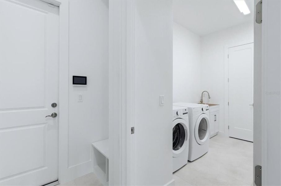 Furnished interior view inside a new home in , Sarasota (Image 19).