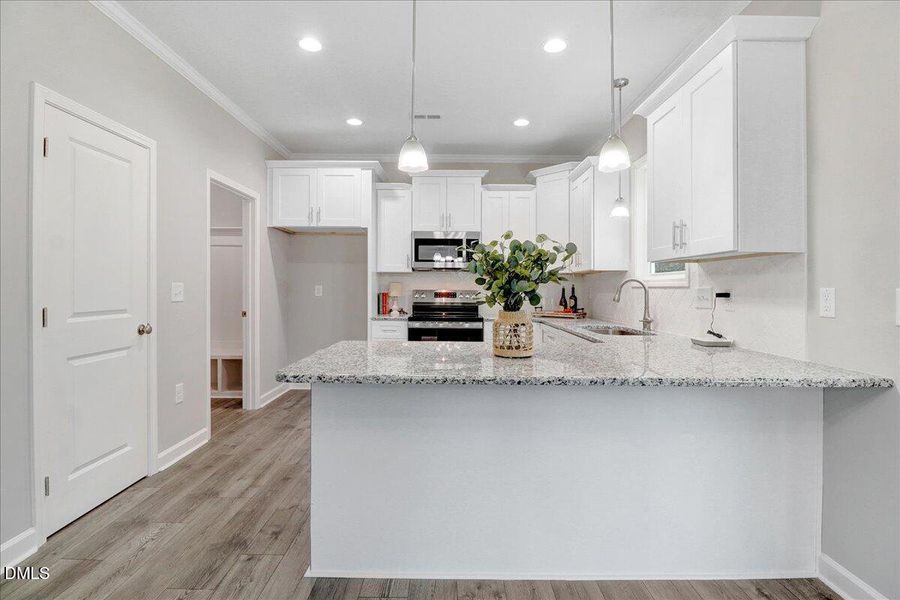 19-105 Baileys Pl-19