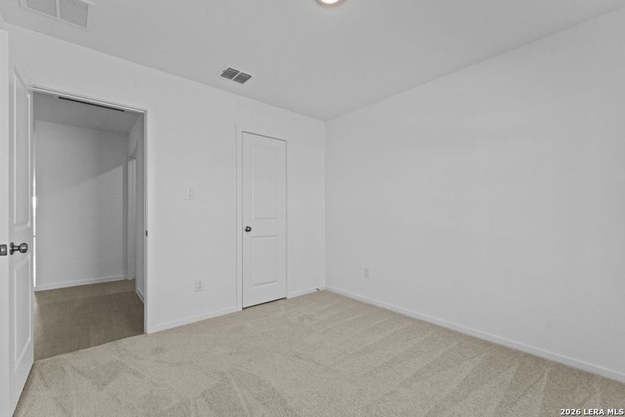 Spacious, unfurnished interior of a new home in Friendship Oaks, Fredericksburg (Image 11).
